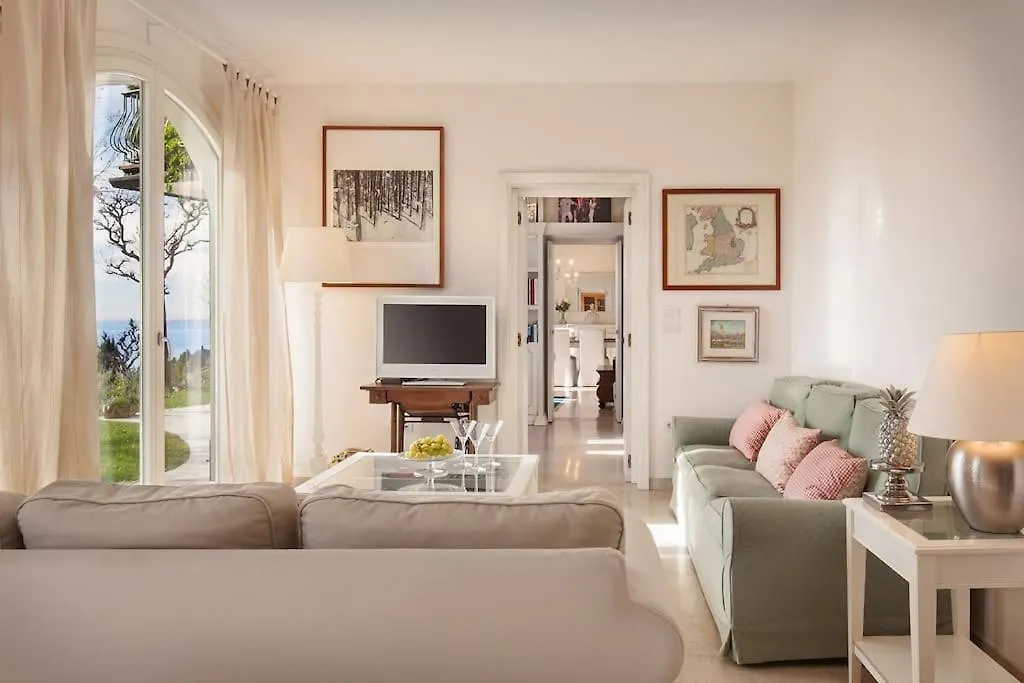 Villa Rosa Del Garda Golf And Bike Italien
