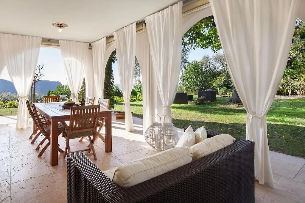 Villa Rosa Del Garda Golf And Bike 0*, Garda (Verona)