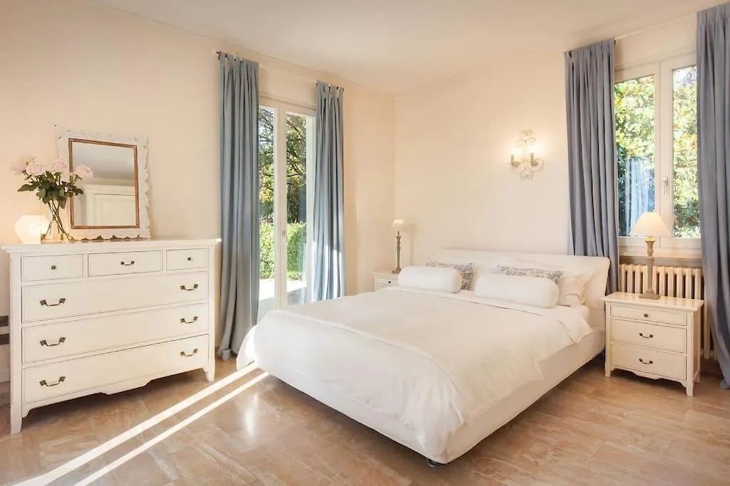 Villa Rosa Del Garda Golf And Bike 0*, Garda (Verona)