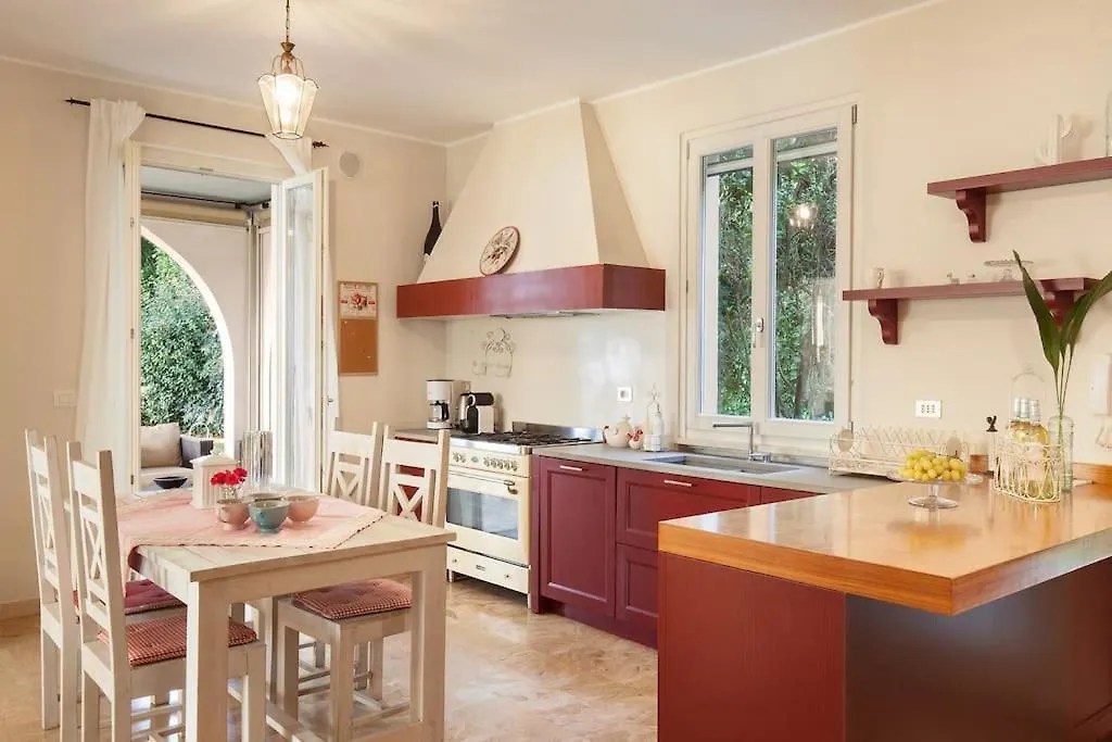 Villa Rosa Del Garda Golf And Bike 0*, Garda (Verona) Italy